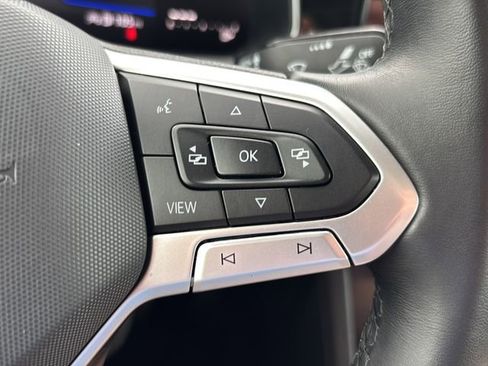 Used 2025 Volkswagen Jetta SE FWD image 21