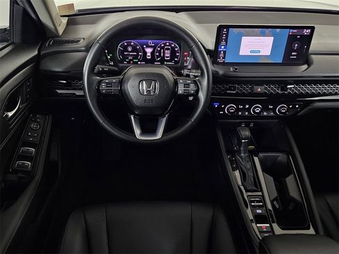Used 2024 Honda Accord Touring image 8