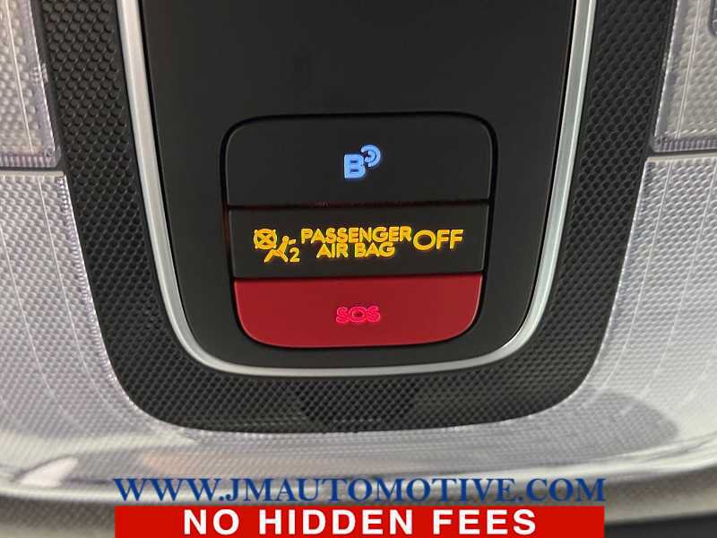 Used 2024 Hyundai Elantra SEL FWD image 32