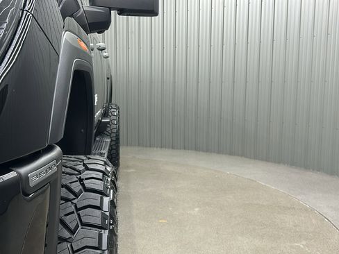 Used 2025 GMC Sierra 3500 Denali w/ Denali Reserve Package image 17