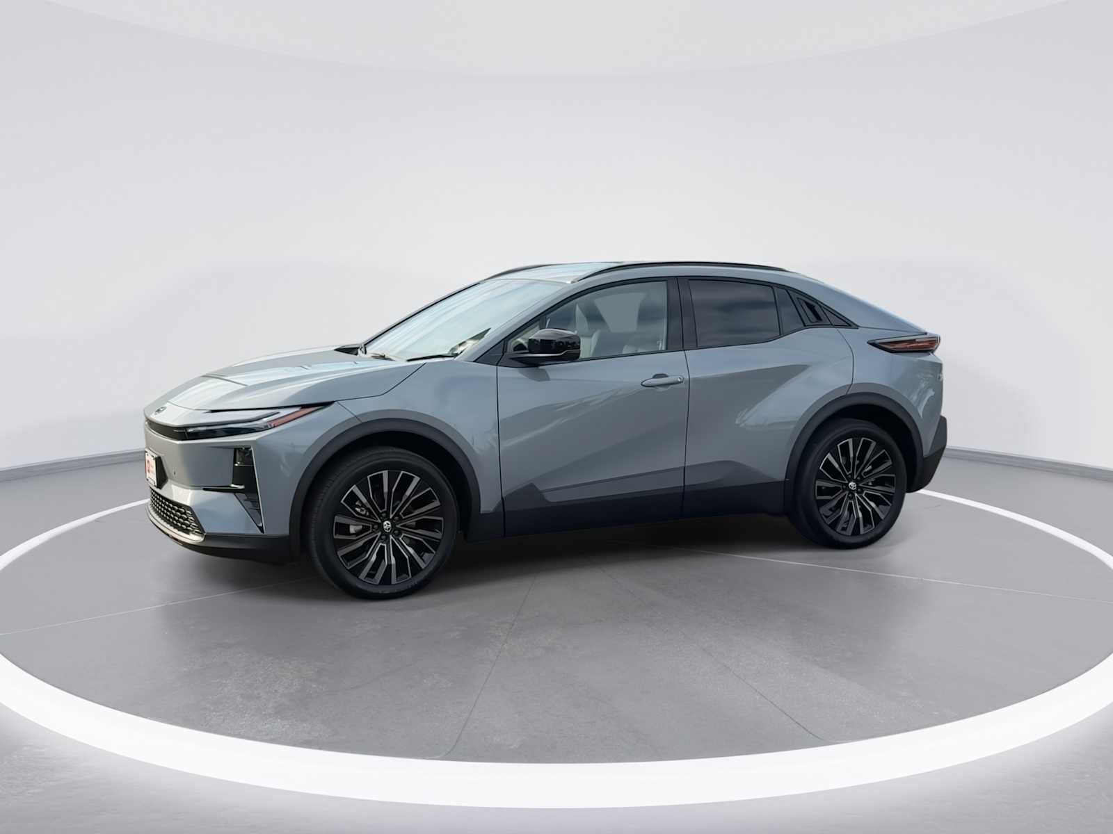 Certified 2026 Toyota C-HR AWD/4WD image 4
