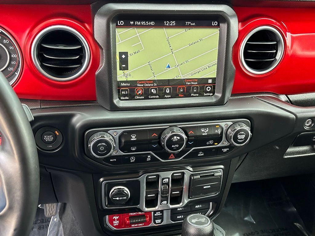 Used 2022 Jeep Wrangler Unlimited Rubicon AWD/4WD image 22