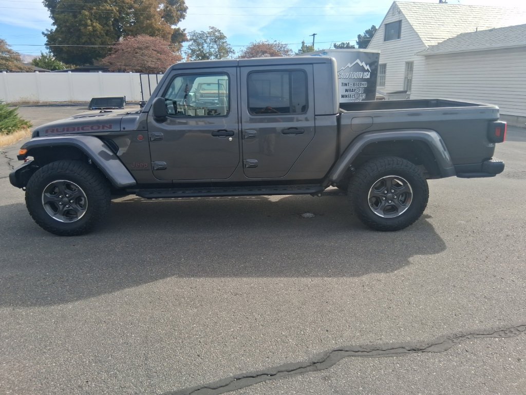 Used 2022 Jeep Gladiator Rubicon w/ Cold Weather Group AWD/4WD image 34