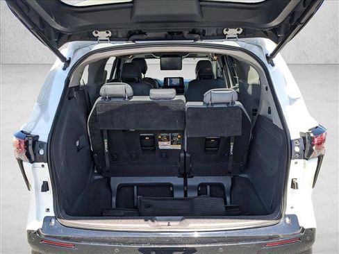 Used 2021 Toyota Sienna Limited AWD/4WD image 6