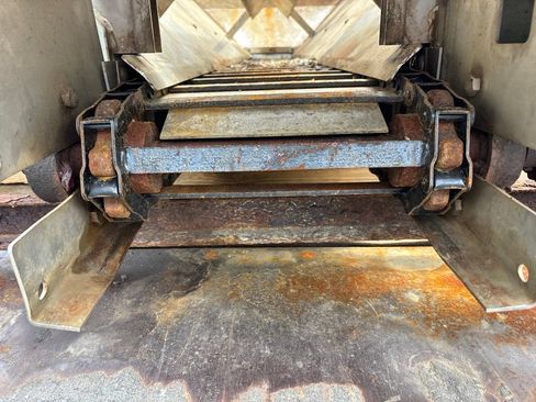 Used 1999 Ford F550 4x4 Regular Cab Super Duty image 10