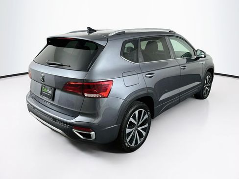 Used 2024 Volkswagen Taos SE FWD image 9