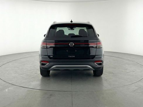 Used 2025 Volkswagen Taos SE image 7