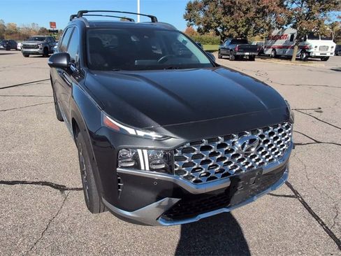 Used 2023 Hyundai Santa Fe Limited image 2