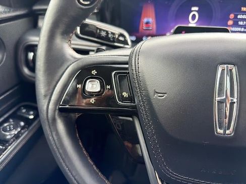 Used 2025 Lincoln Aviator AWD w/ Jet Appearance Package image 35