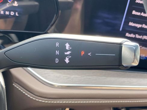 New 2025 Chevrolet Suburban High Country image 24