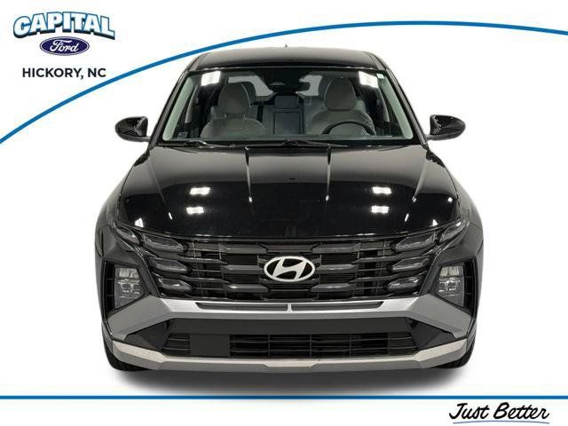 Used 2025 Hyundai Tucson SE FWD image 3