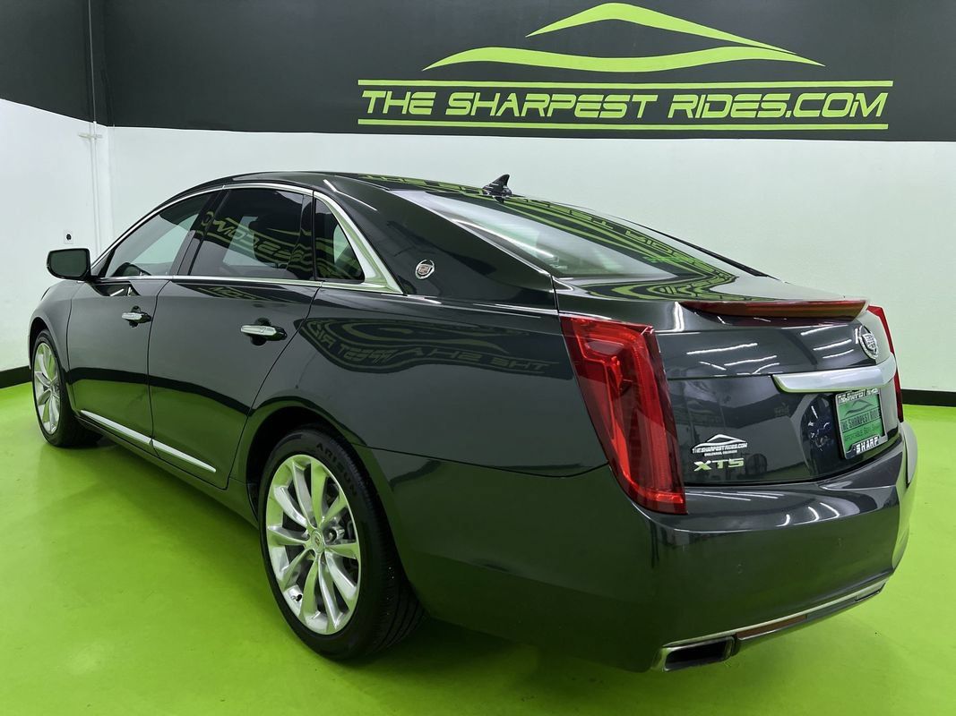 Used 2013 Cadillac XTS Luxury w/ Driver Awareness Package FWD image 7