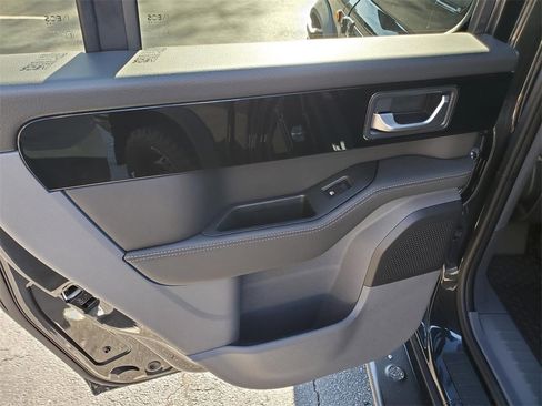 Used 2025 INEOS Grenadier Trialmaster Edition image 12