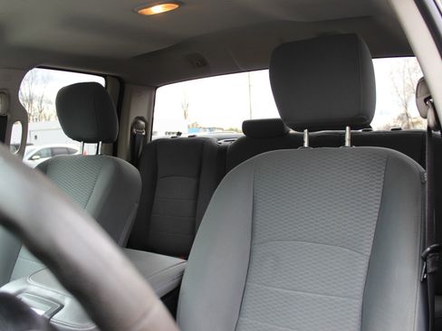 Used 2016 RAM 1500 ST w/ SXT Appearance Group image 17