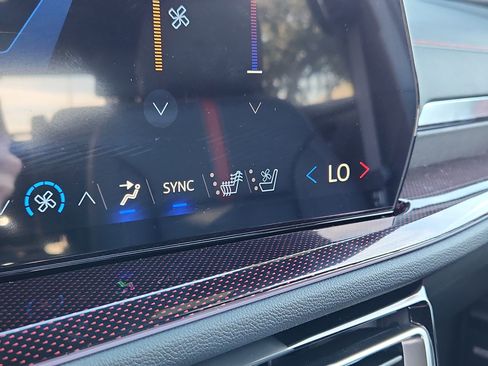 New 2026 Chevrolet Traverse RS image 24