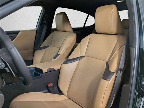 Used 2021 Lexus ES 300h w/ Premium Package image 5