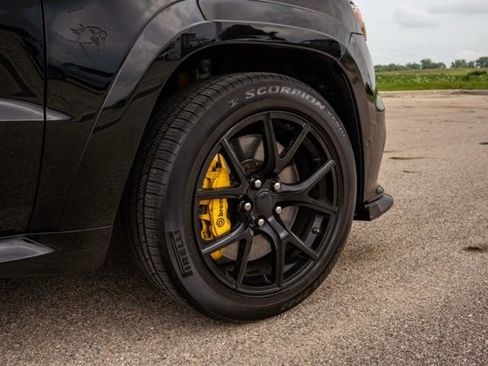 Used 2018 Jeep Grand Cherokee Trackhawk AWD/4WD image 9