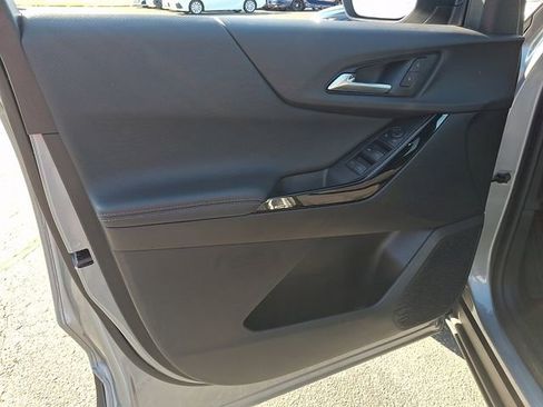 Used 2025 Chevrolet Equinox LT FWD image 12