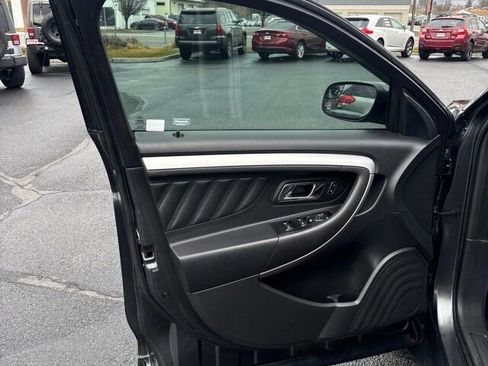Used 2016 Ford Taurus SEL w/ Equipment Group 201A image 9