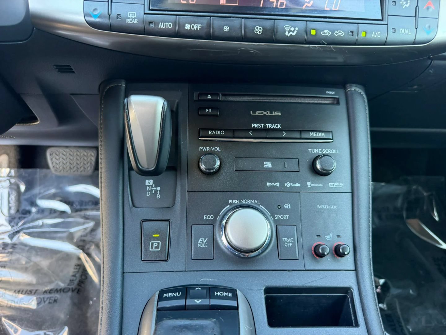Used 2015 Lexus CT 200h w/ Navigation Package FWD image 27