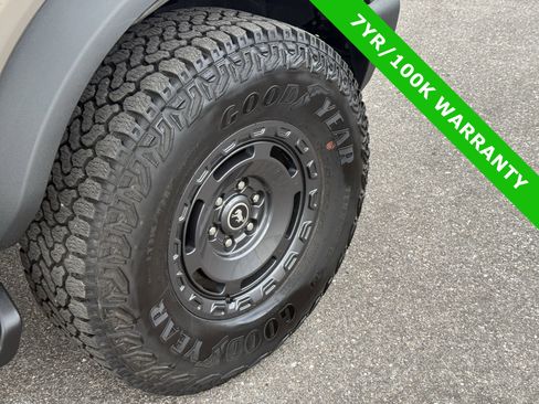 Certified 2025 Ford Bronco Outer Banks w/ Sasquatch Package image 12