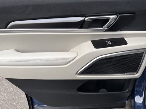 Used 2024 Kia Telluride S w/ S Sunroof Package image 34