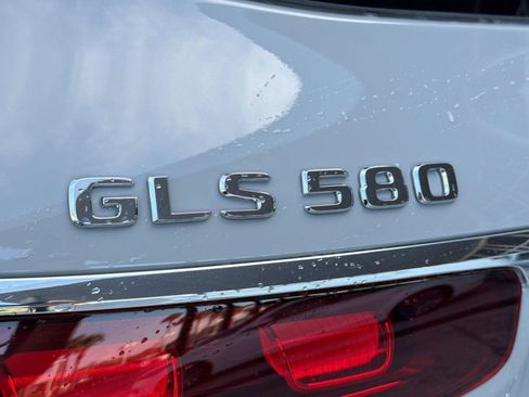 New 2026 Mercedes-Benz GLS 580 4MATIC image 33
