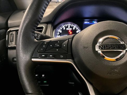 Used 2020 Nissan Rogue SL image 21