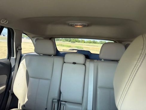 Used 2014 Ford Edge Limited FWD image 11
