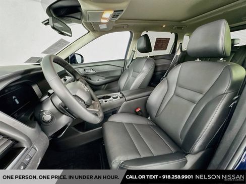Certified 2025 Nissan Rogue SL w/ Tech Package AWD/4WD image 21