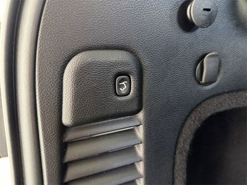 Used 2020 Jeep Grand Cherokee High Altitude image 16