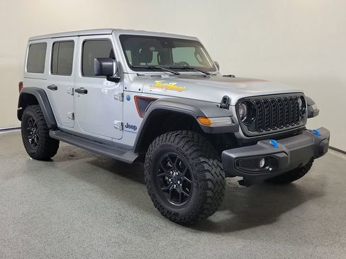 Used 2024 Jeep Wrangler Unlimited AWD/4WD image 1
