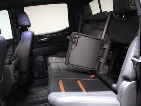 Used 2024 GMC Sierra 1500 AT4 w/ Technology Package image 34
