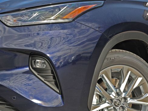 New 2026 Toyota Highlander Limited image 10