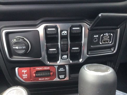 Used 2023 Jeep Wrangler Unlimited Rubicon w/ Xtreme 35 Tire Package image 16