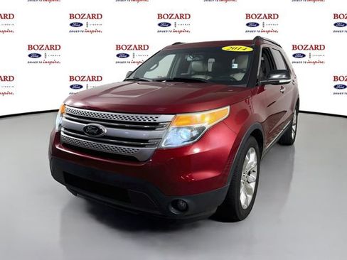 Used 2014 Ford Explorer XLT w/ Equipment Group 202A FWD image 4