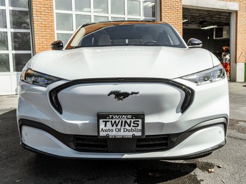 Used 2023 Ford Mustang Mach-E Premium image 37