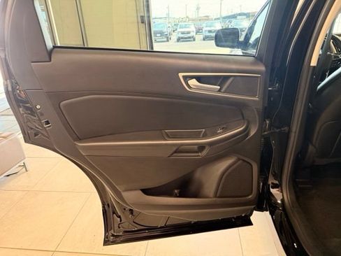 Used 2024 Ford Edge SEL AWD/4WD image 16