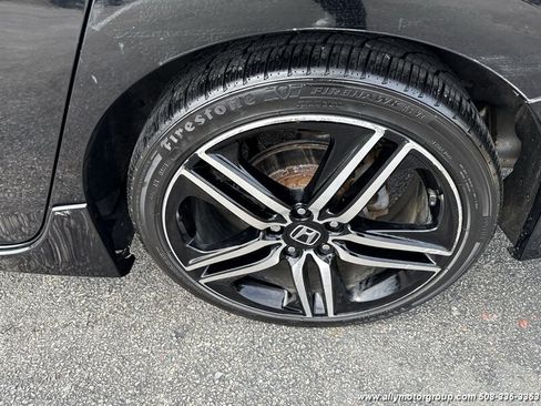 Used 2017 Honda Accord Sport image 10