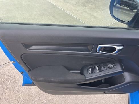 Used 2023 Honda Civic Sport image 13