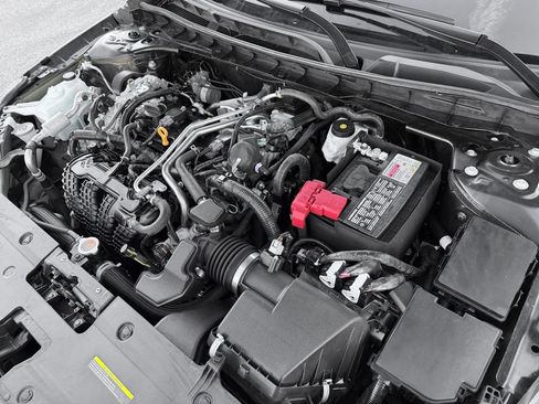 Used 2024 Nissan Altima 2.5 SV image 30