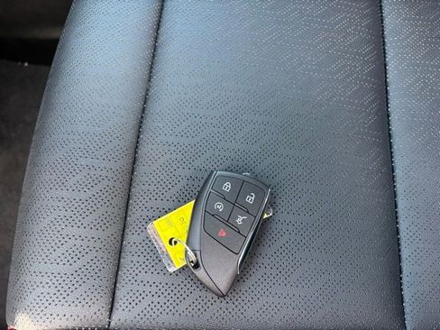 New 2026 Chevrolet Equinox RS image 24