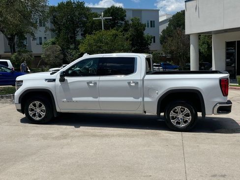 Used 2024 GMC Sierra 1500 SLT RWD image 3