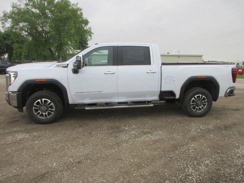 New 2026 GMC Sierra 2500 SLT w/ SLT Premium Package AWD/4WD image 10
