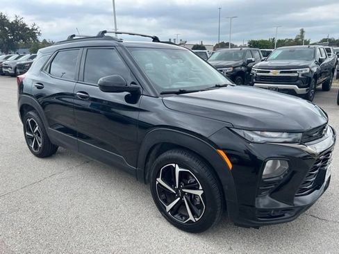 Used 2022 Chevrolet TrailBlazer RS FWD image 1
