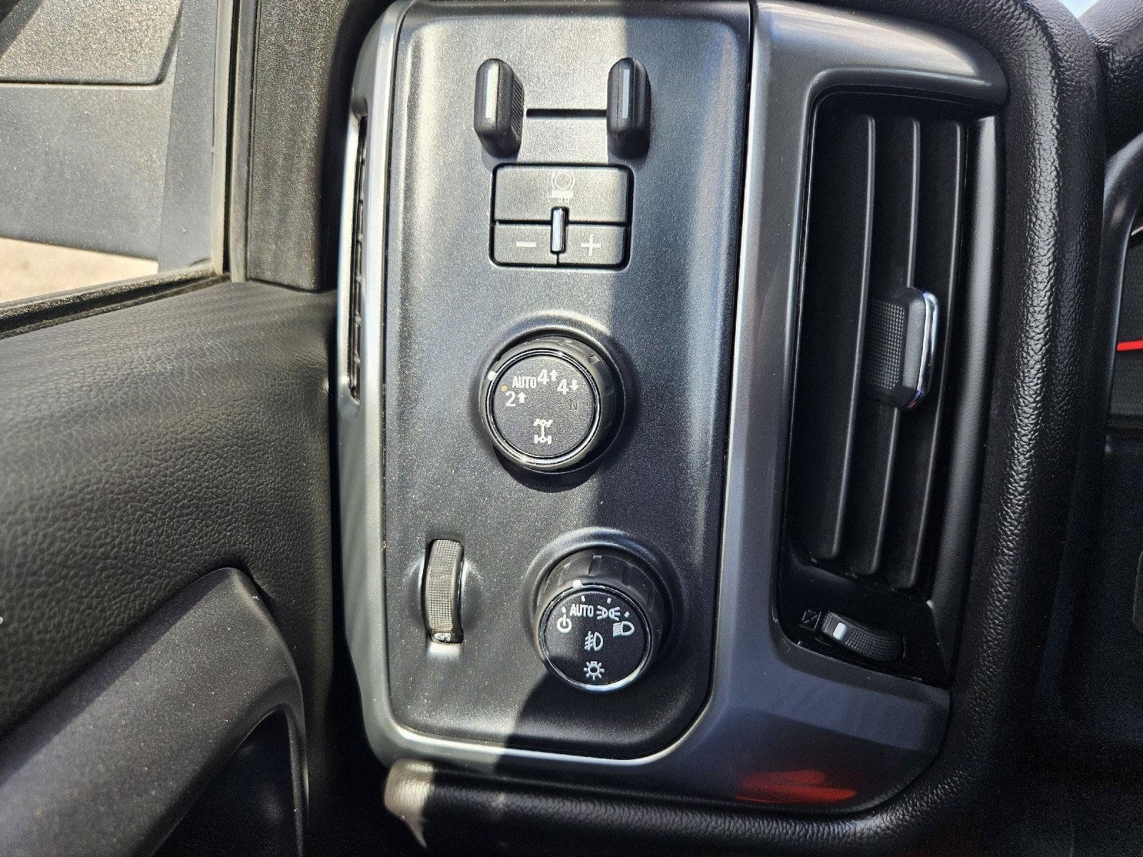 Used 2019 Chevrolet Silverado 1500 LT w/ All Star Edition AWD/4WD image 26
