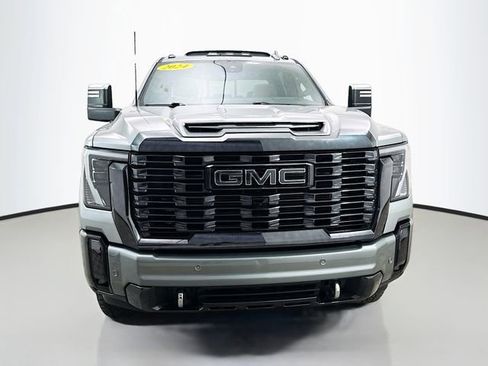 Used 2024 GMC Sierra 2500 Denali Ultimate w/ Max Trailering Package image 2