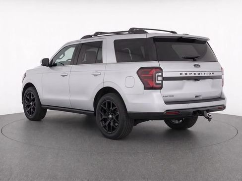 Used 2024 Ford Expedition Limited AWD/4WD image 7
