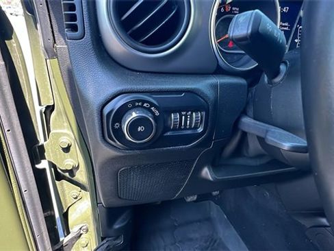 Used 2021 Jeep Wrangler Unlimited Sport image 30