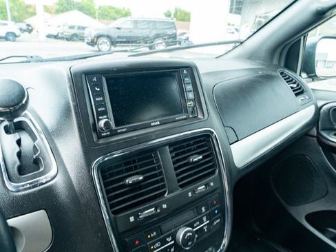 Certified 2019 Dodge Grand Caravan GT FWD image 20